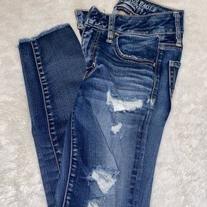 AE Super Stretch Distressed Jeans